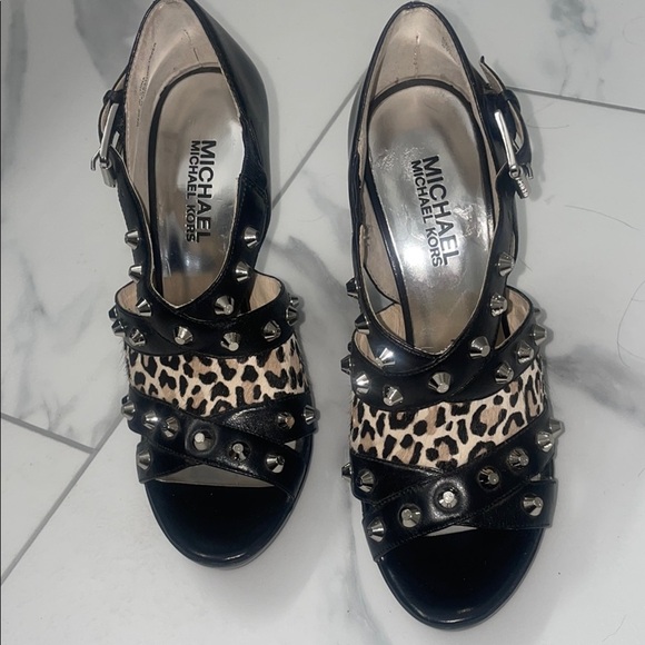 Michael Kors Black Stiletto Heels with Animal Print and Silver Details Sz 5.5 - Picture 7 of 9